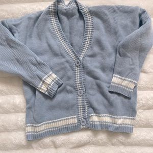 long sleve sweater button up